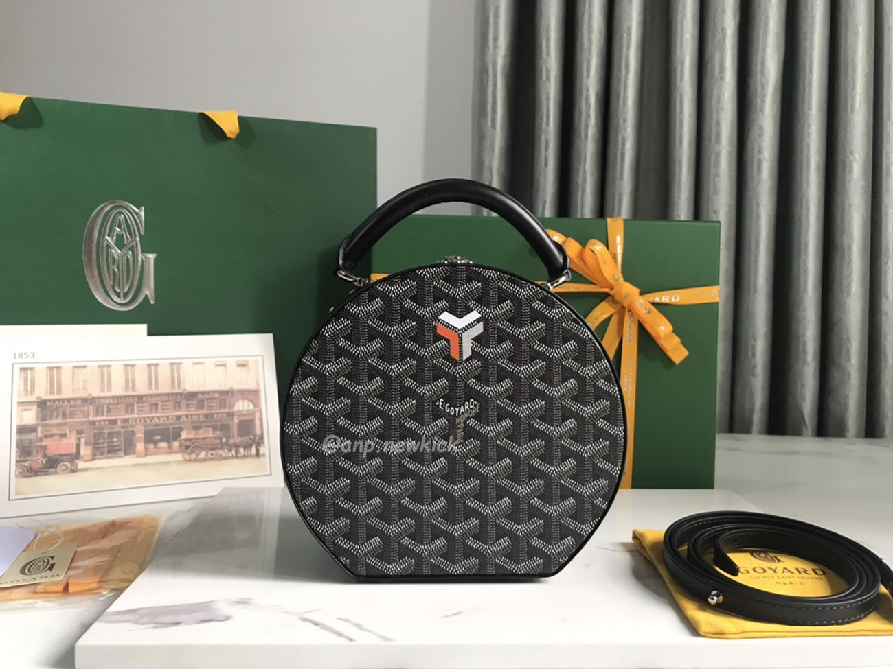 Goyard Alto Hat Box Bag 16.5 Cm X 7 Cm X 18 Cm (17) - newkick.cc